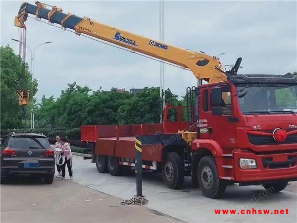 湖北武汉长期回收8-12吨随车吊